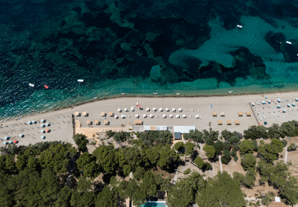 La spiaggia privata del Praia Art Resort, Teritoria, Calabria, Italia