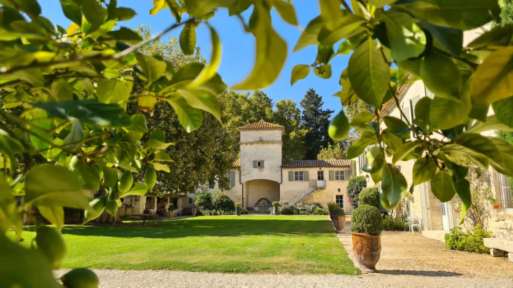 Le jardin du domaine des clos, qui organise l'évènement de juin "Festival Indien"