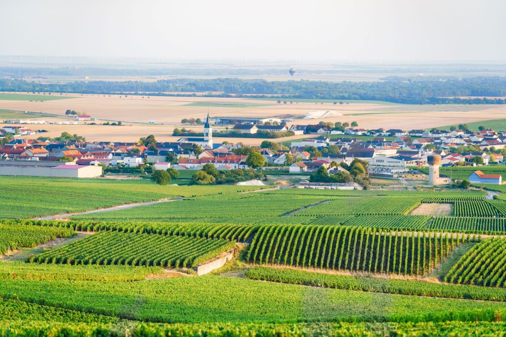 Vista dall'alto della regione dello Champagne, per un city break a Reims