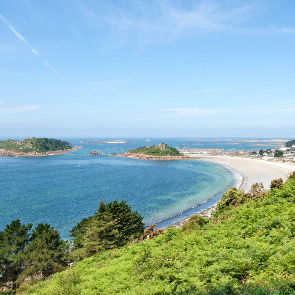 Coste francesi da sogno in autunno: Costa di Granito Rosa